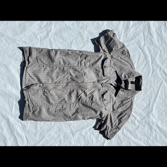 Men’s short sleeve button down - Picture 1 of 1